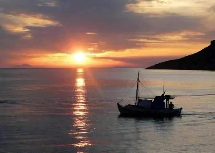 Cozy With Amazing Sea View And Sun Set Apartment
